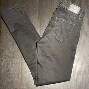 Levi’s 311 Shaping Skinny Jeans – Black – Size 28
